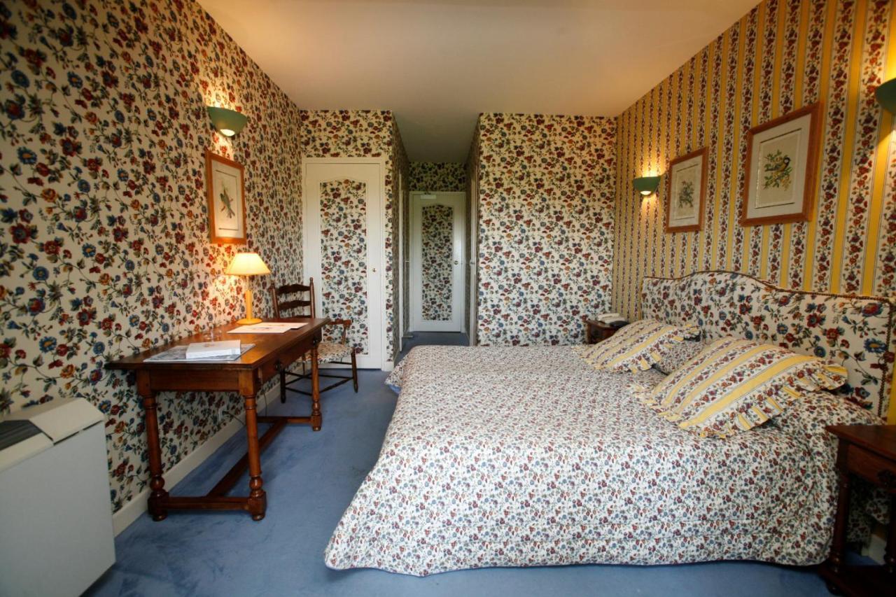 Hotel Chateau De Castel Novel - Les Collectionneurs Varetz Esterno foto